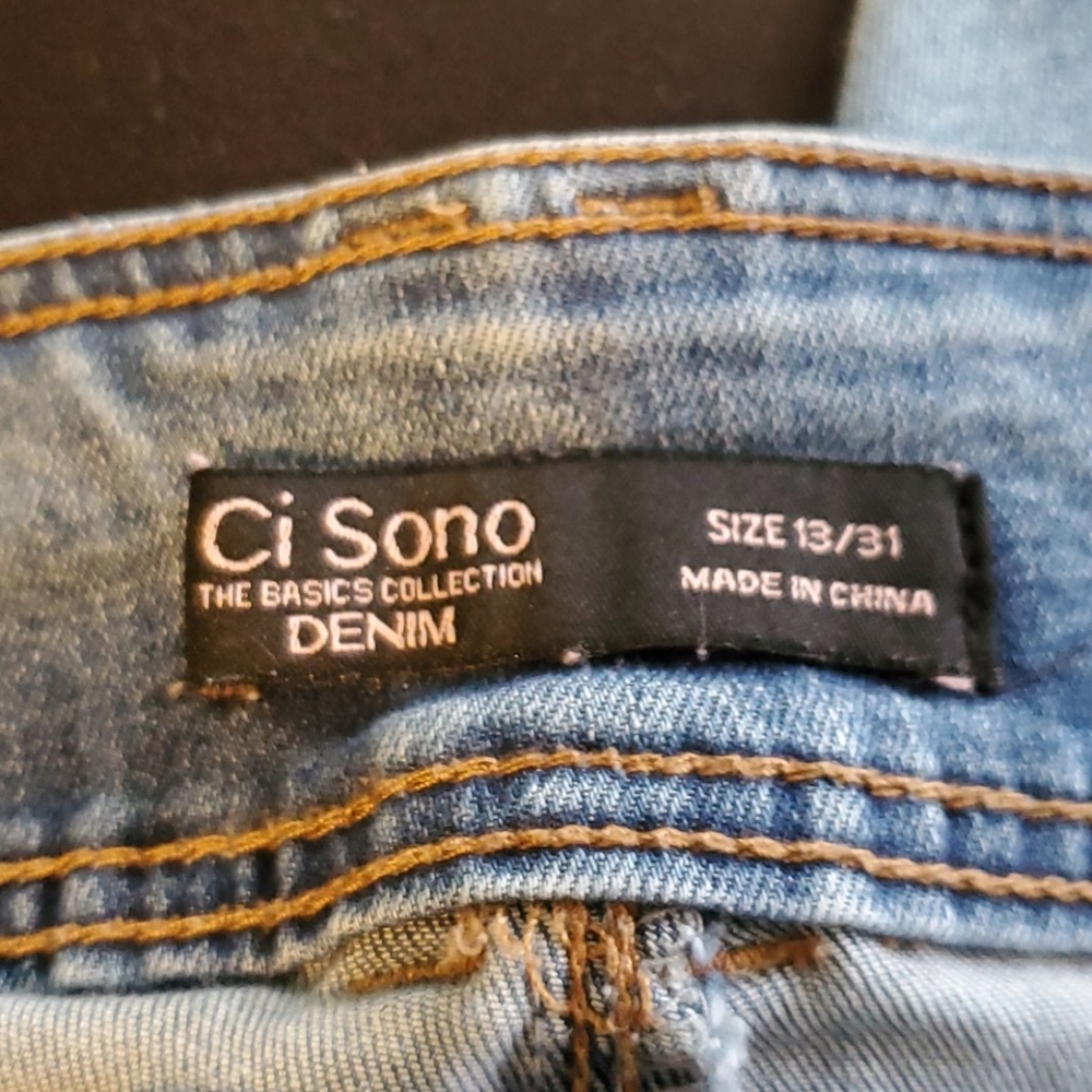 Jeans - Picture 3 of 3
